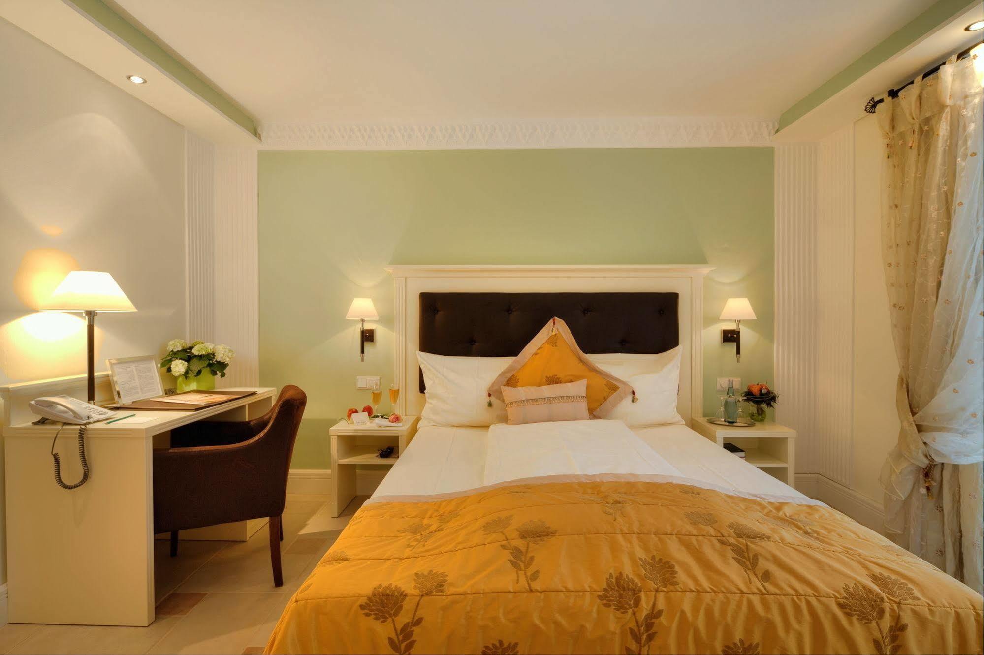 טובינגן Boutiquehotel La Casa מראה חיצוני תמונה