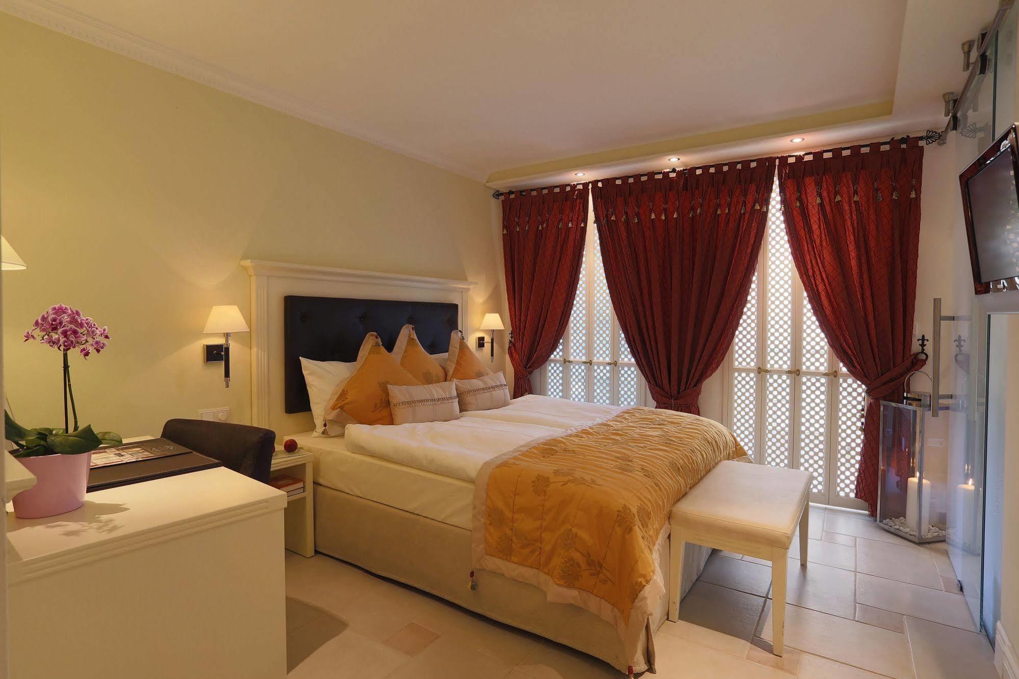 טובינגן Boutiquehotel La Casa מראה חיצוני תמונה